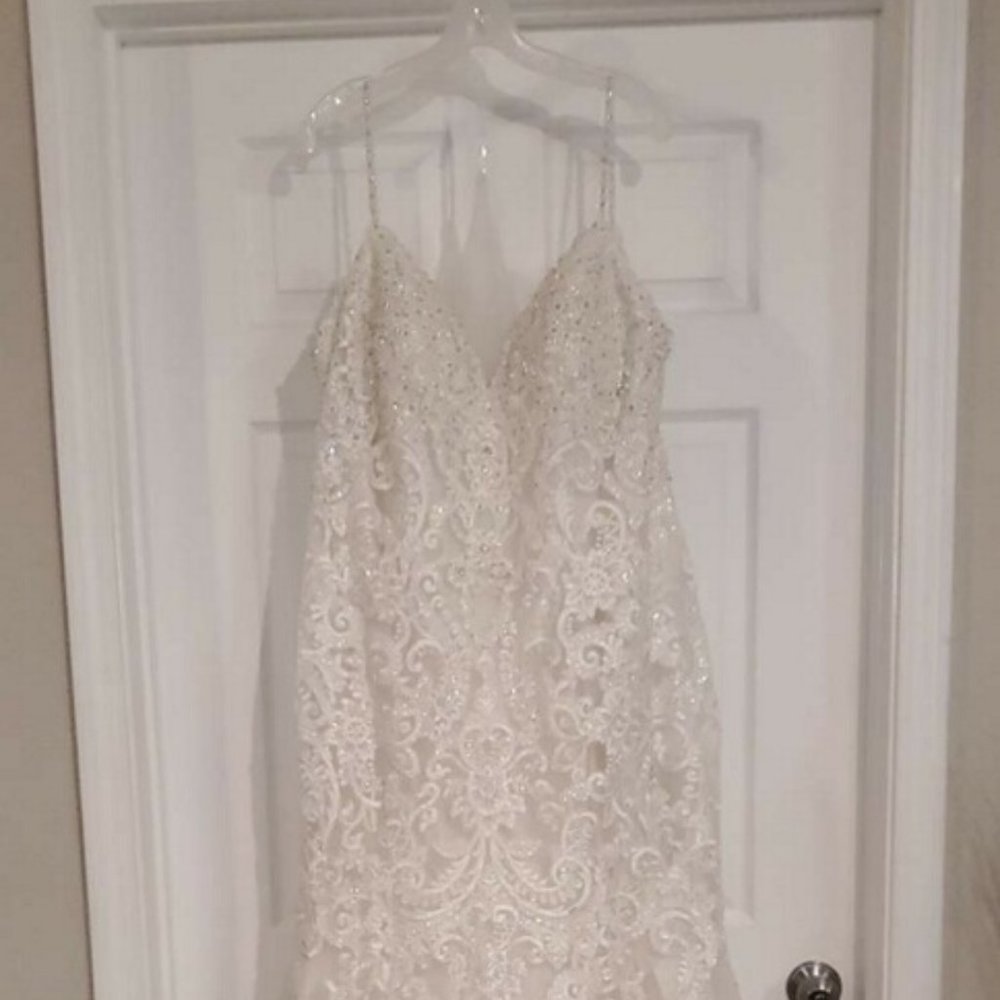 Brand New ALLURE BRIDAL WEDDING dress, Never worn or altered